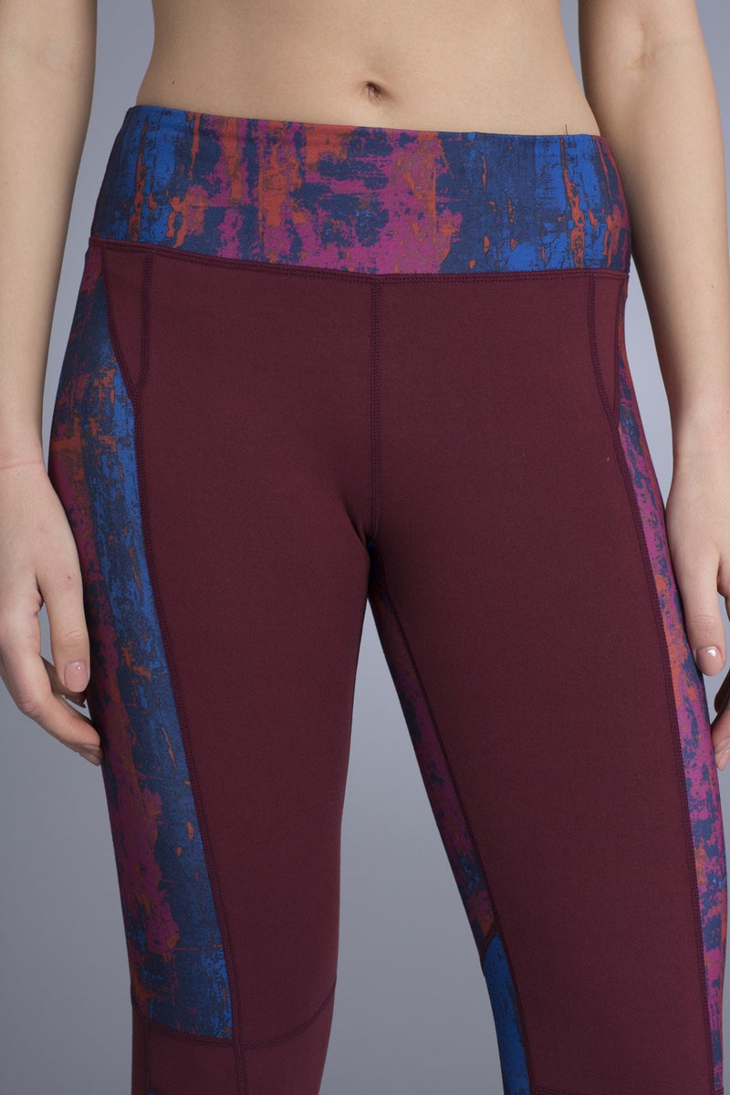 Wonder Fitted Capri Legging With Contrast Panels